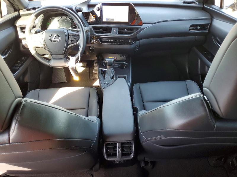 Photo 8 from auction – 2024 LEXUS UX with VIN JTHX6JBH3R2176384