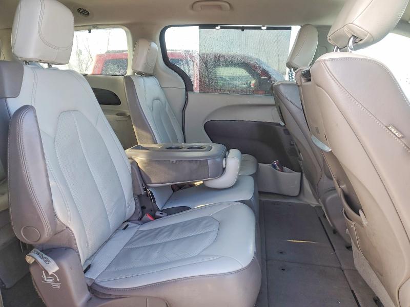 Photo 11 from auction – 2017 CHRYSLER PACIFICA T with VIN 2C4RC1EG4HR644306