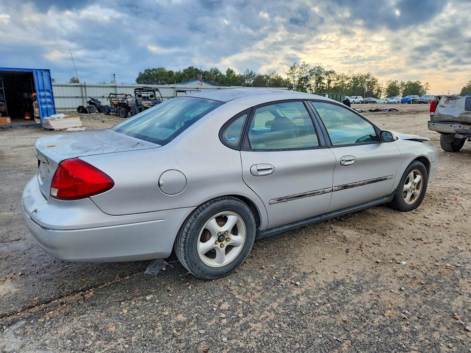 Photo 3 from auction – 2000 FORD TAURUS SES with VIN 1FAFP5525YA255672
