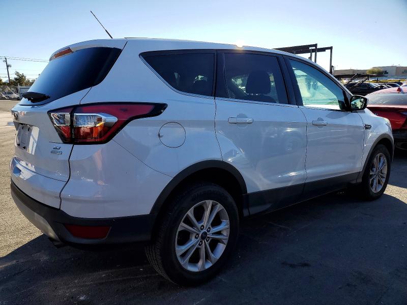 Photo 3 from auction – 2017 FORD ESCAPE with VIN 1FMCU0GD9HUD66436
