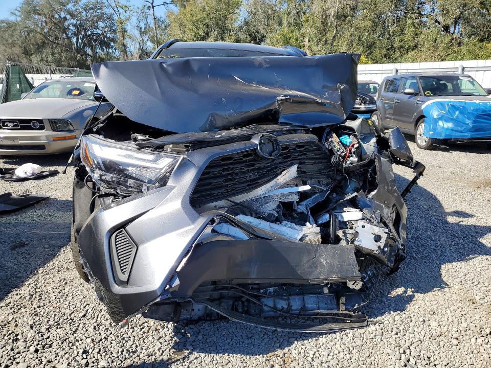 Photo 5 from auction – 2024 TOYOTA RAV4 with VIN 2T3W1RFV5RC265795