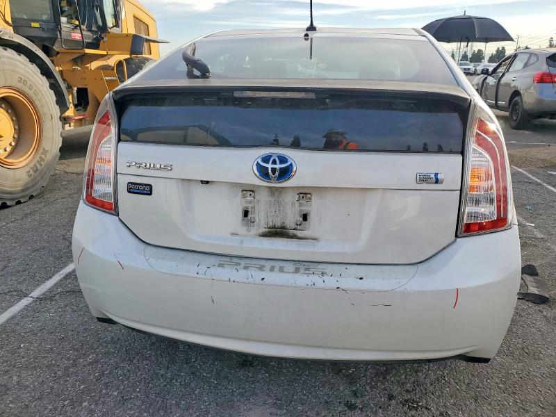 Photo 6 from auction – 2013 TOYOTA PRIUS with VIN JTDKN3DU2D1640137