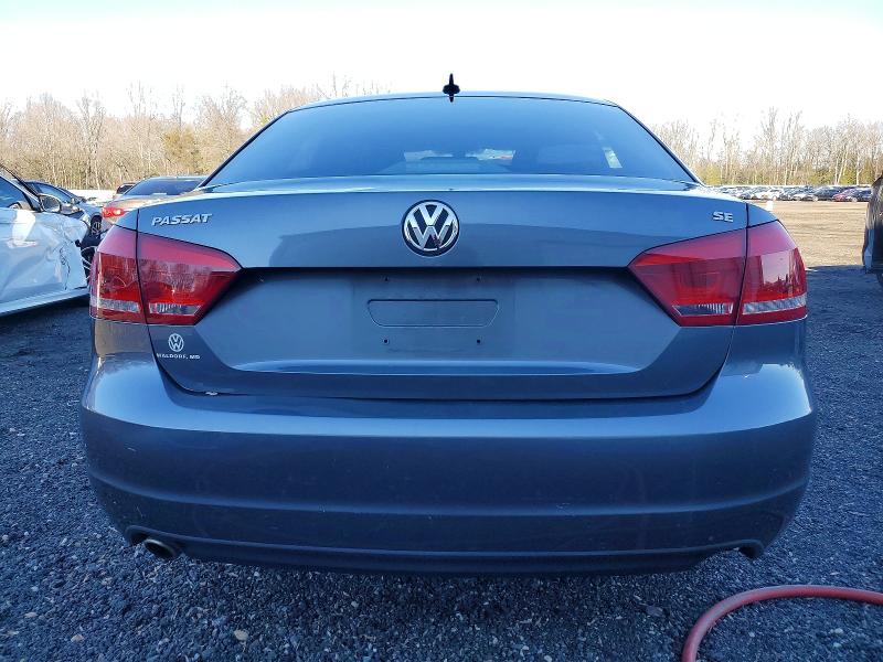 Photo 6 from auction – 2013 VOLKSWAGEN PASSAT SE with VIN 1VWBP7A35DC038010