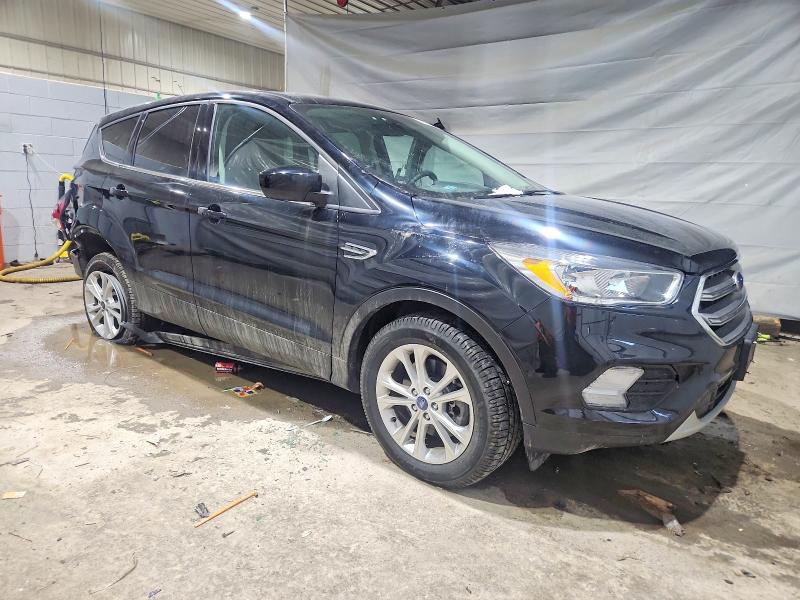 Photo 4 from auction – 2017 FORD ESCAPE SE with VIN 1FMCU9GD9HUB11614