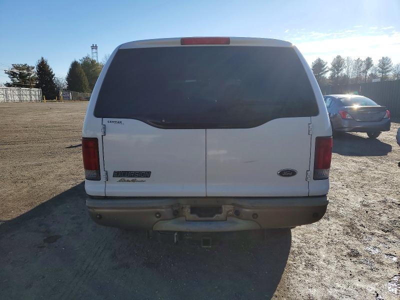 Photo 6 from auction – 2005 FORD EXCURSION with VIN 1FMSU45PX5EB69541