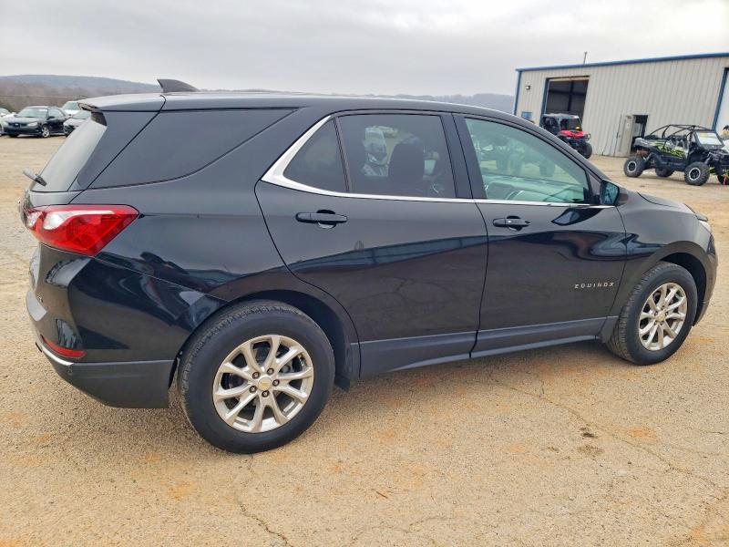 Photo 3 from auction – 2020 CHEVROLET EQUINOX LT with VIN 2GNAXJEV1L6214105