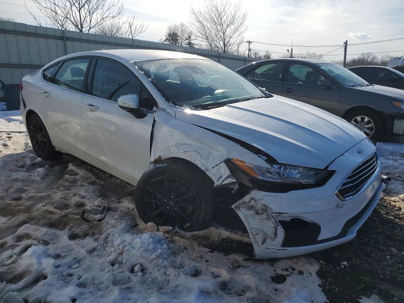 Photo 4 from auction – 2019 FORD FUSION with VIN 3FA6P0LU7KR110959