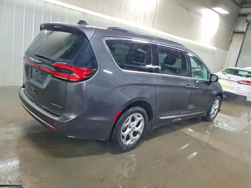 Photo 3 from auction – 2023 CHRYSLER PACIFICA with VIN 2C4RC1GG8PR520857
