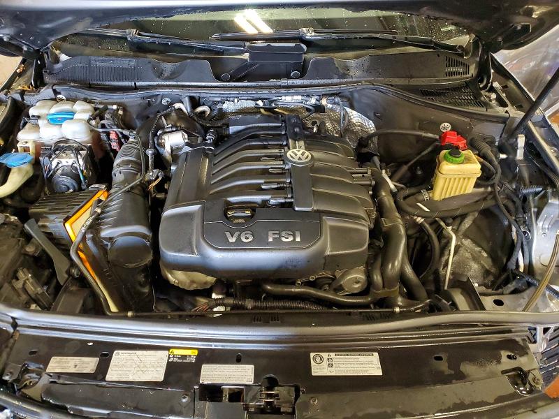 Photo 12 from auction – 2017 VOLKSWAGEN TOUAREG with VIN WVGRF7BP1HD002736