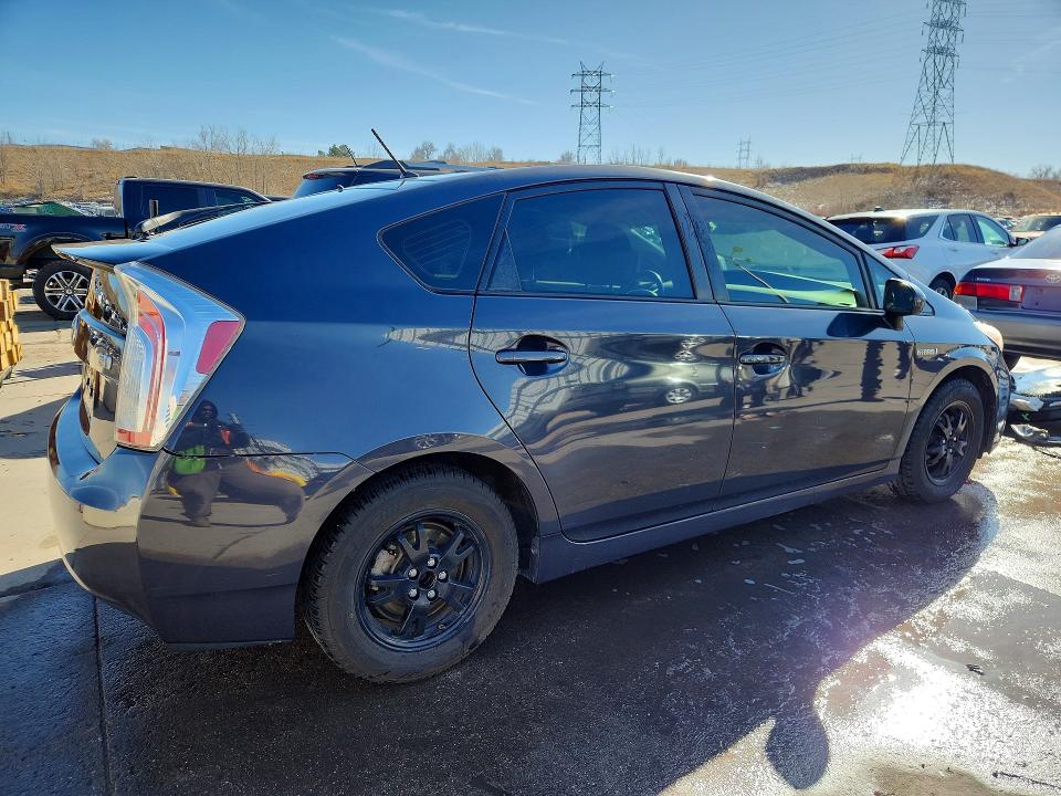 Photo 3 from auction – 2013 TOYOTA PRIUS with VIN JTDKN3DU9D5704098