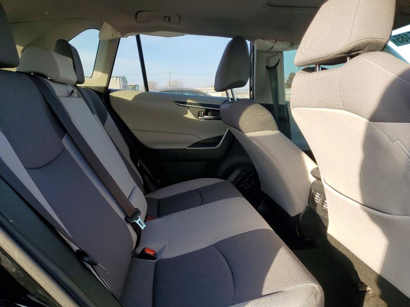 Photo 11 from auction – 2019 TOYOTA RAV4 XLE with VIN JTMP1RFV3KD035968