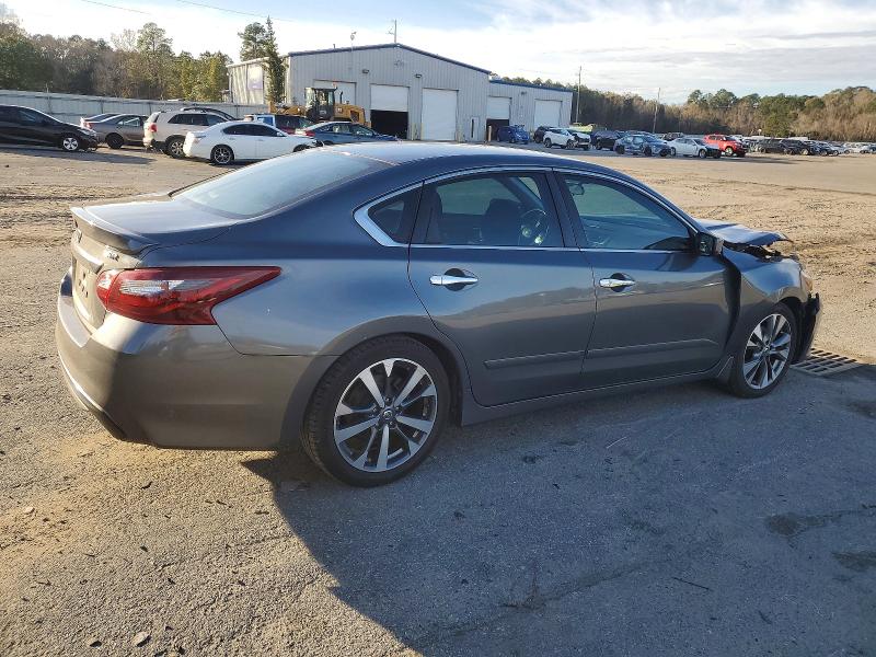 Photo 3 from auction – 2017 NISSAN ALTIMA 2.5 with VIN 1N4AL3AP9HC149693