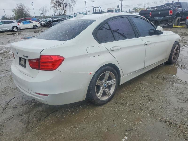 Photo 3 from auction – 2014 BMW 320 I with VIN WBA3B1C58EK132825