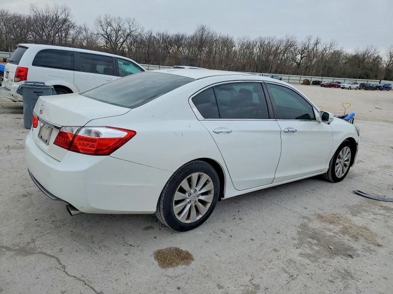Photo 3 from auction – 2014 HONDA ACCORD EXL with VIN 1HGCR2F80EA043767