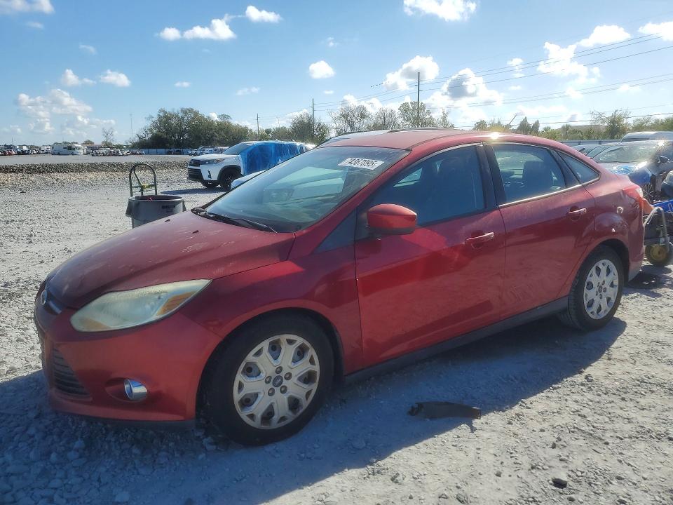 FORD FOCUS 2012 with VIN 1FAHP3F21CL417676 - Photo from auction