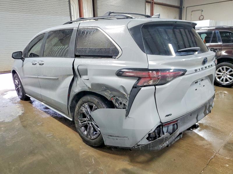 Photo 2 from auction – 2024 TOYOTA SIENNA XSE with VIN 5TDCSKFC1RS145871