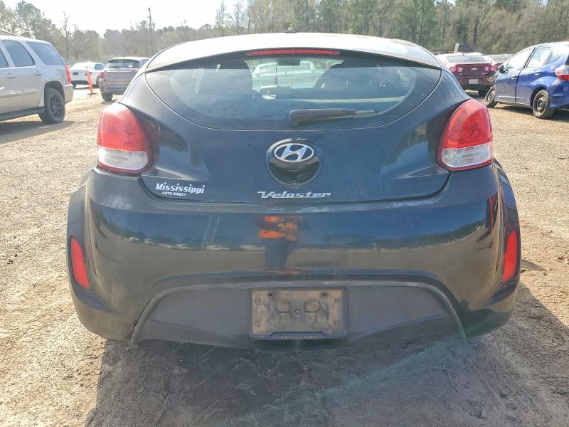 Photo 6 from auction – 2013 HYUNDAI VELOSTER with VIN KMHTC6ADXDU131424
