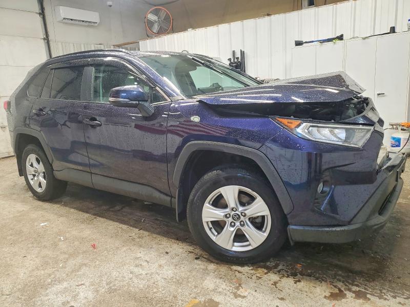 Photo 4 from auction – 2020 TOYOTA RAV4 XLE with VIN 2T3P1RFV8LW095538