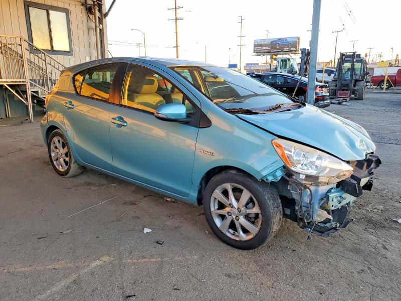 Photo 4 from auction – 2014 TOYOTA PRIUS C with VIN JTDKDTB35E1085778
