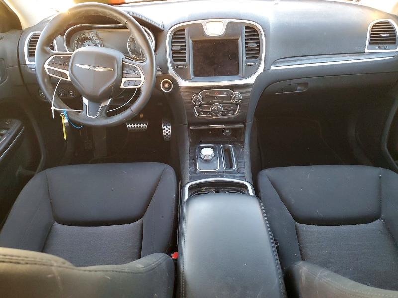 Photo 8 from auction – 2022 CHRYSLER 300 TOURIN with VIN 2C3CCAAG1NH167917
