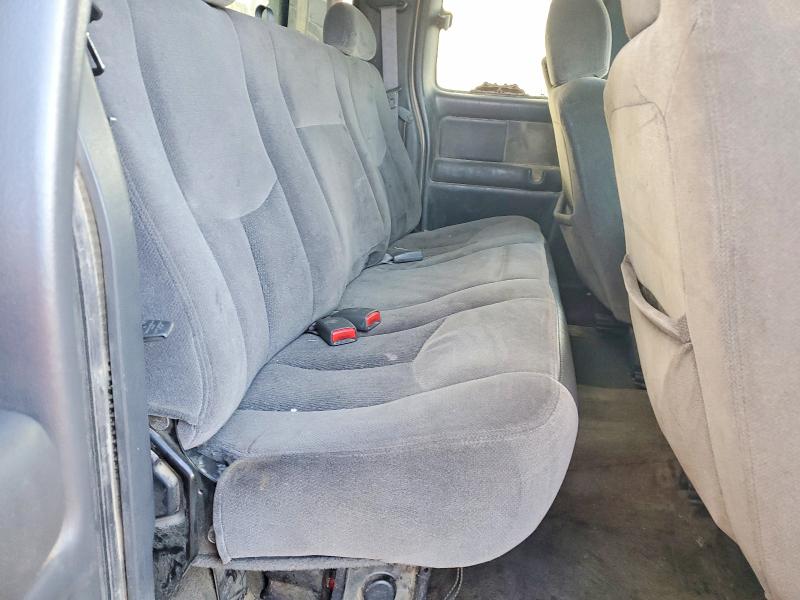 Photo 10 from auction – 2004 GMC SIERRA with VIN 1GTHK29U24E324672