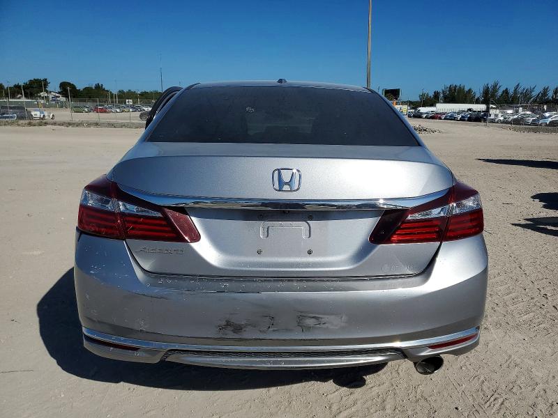 Photo 6 from auction – 2017 HONDA ACCORD with VIN 1HGCR2F8XHA260067