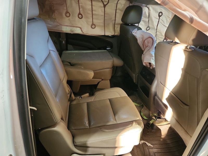 Photo 11 from auction – 2016 CHEVROLET SUBURBAN K with VIN 1GNSKHKC6GR476212