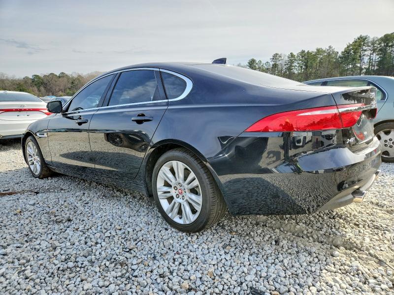 Photo 2 from auction – 2017 JAGUAR XF PREMIUM with VIN SAJBD4BV6HCY29471
