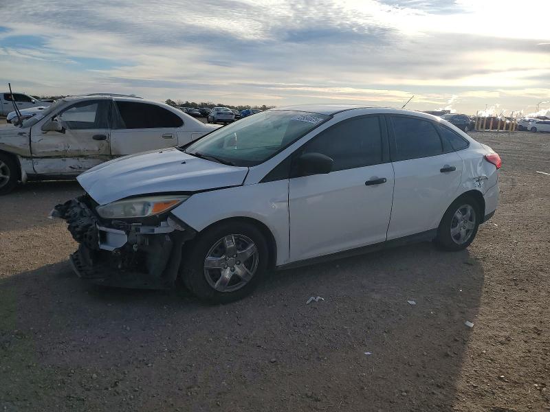 FORD FOCUS S 2015 with VIN 1FADP3E24FL323778 - Photo from auction
