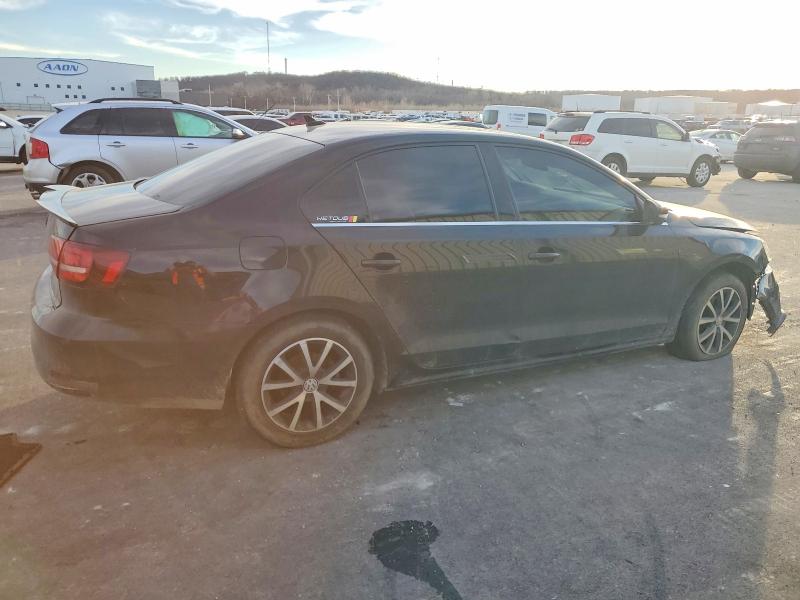 Photo 3 from auction – 2017 VOLKSWAGEN JETTA SE with VIN 3VWDB7AJ8HM414399
