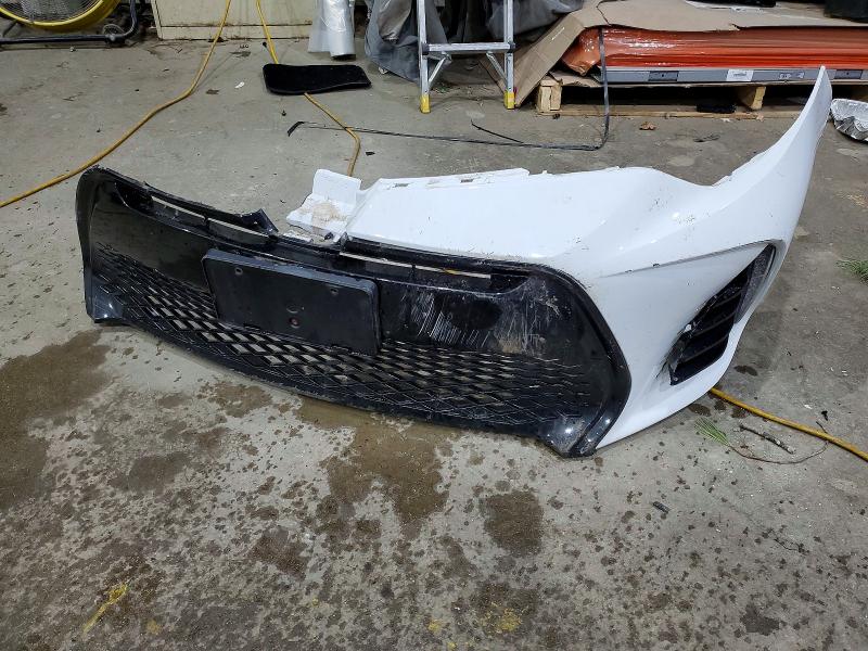 Photo 12 from auction – 2018 TOYOTA COROLLA L with VIN 2T1BURHE5JC109028