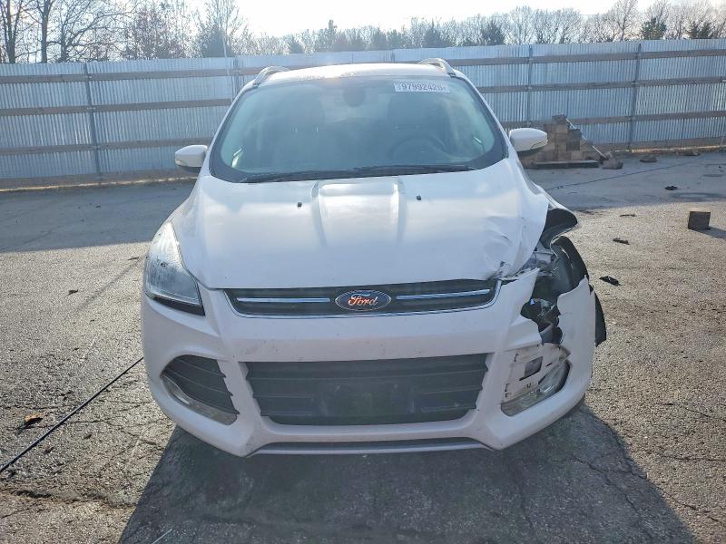 Photo 5 from auction – 2014 FORD ESCAPE with VIN 1FMCU9JX3EUE00468