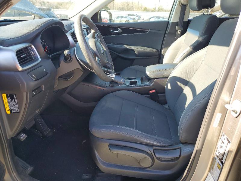 Photo 7 from auction – 2016 KIA SORENTO LX with VIN 5XYPG4A52GG141250