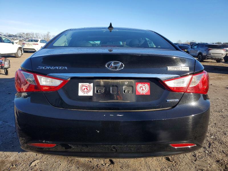 Photo 6 from auction – 2011 HYUNDAI SONATA SE with VIN 5NPEC4AC5BH219314