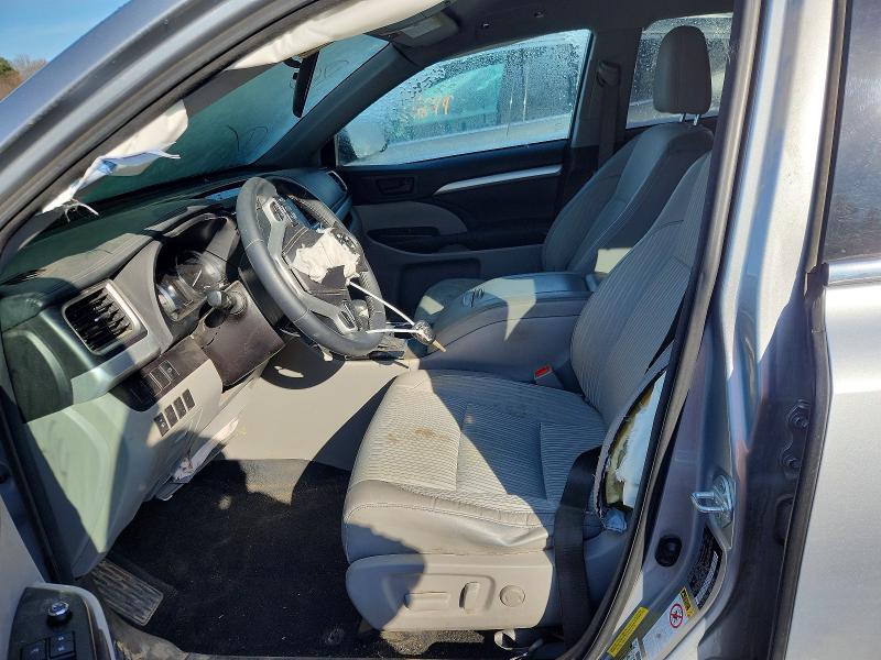 Photo 7 from auction – 2015 TOYOTA HIGHLANDER with VIN 5TDZKRFH9FS039792