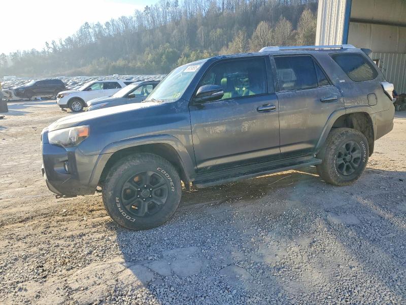 TOYOTA 4RUNNER SR 2015 with VIN JTEBU5JR1F5228409 - Photo from auction