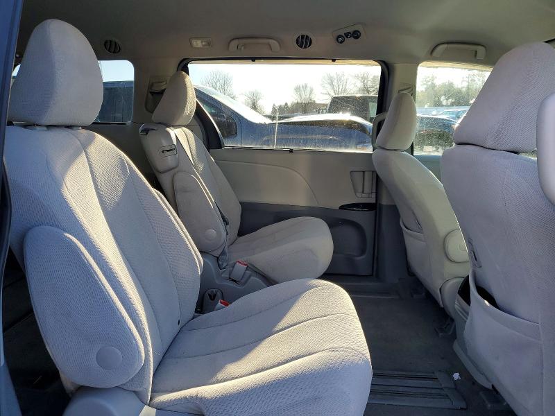 Photo 11 from auction – 2012 TOYOTA SIENNA LE with VIN 5TDKK3DC2CS212537