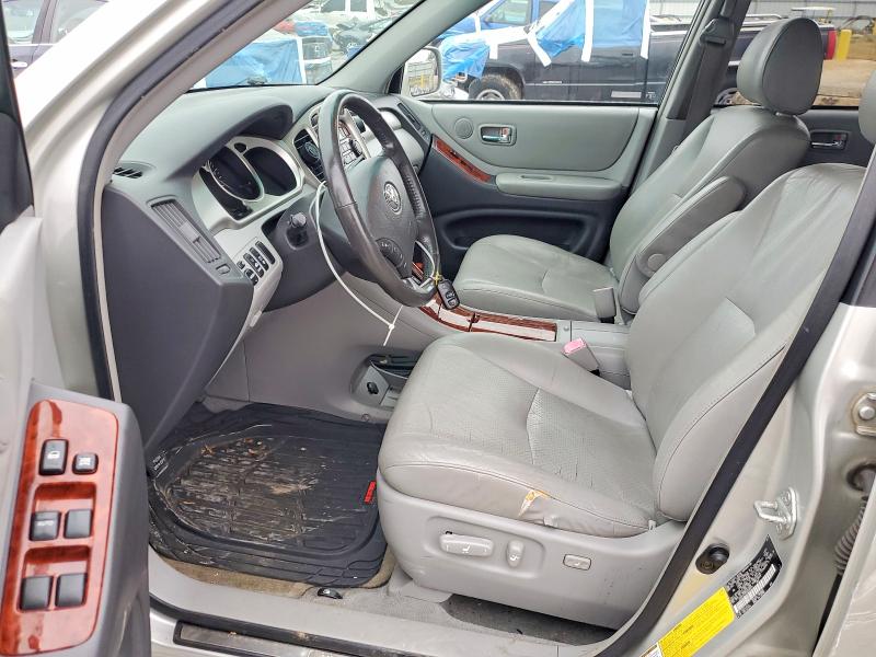 Photo 7 from auction – 2004 TOYOTA HIGHLANDER with VIN JTEDP21A040038121