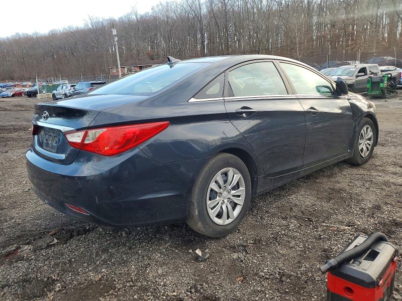 Photo 3 from auction – 2011 HYUNDAI SONATA GLS with VIN 5NPEB4AC6BH128202