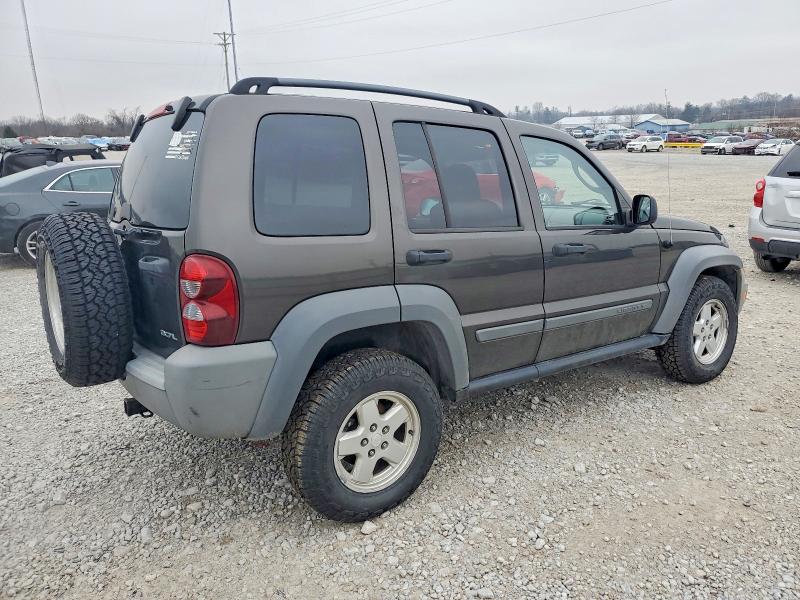 Photo 3 from auction – 2005 JEEP LIBERTY SP with VIN 1J4GL48K85W711270