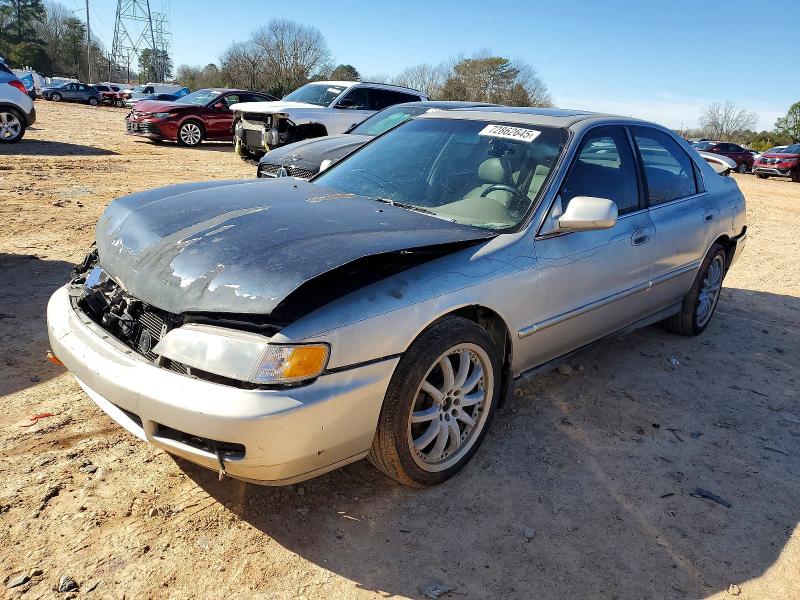 HONDA ACCORD EX 1997 with VIN 1HGCE6671VA017527 - Photo from auction