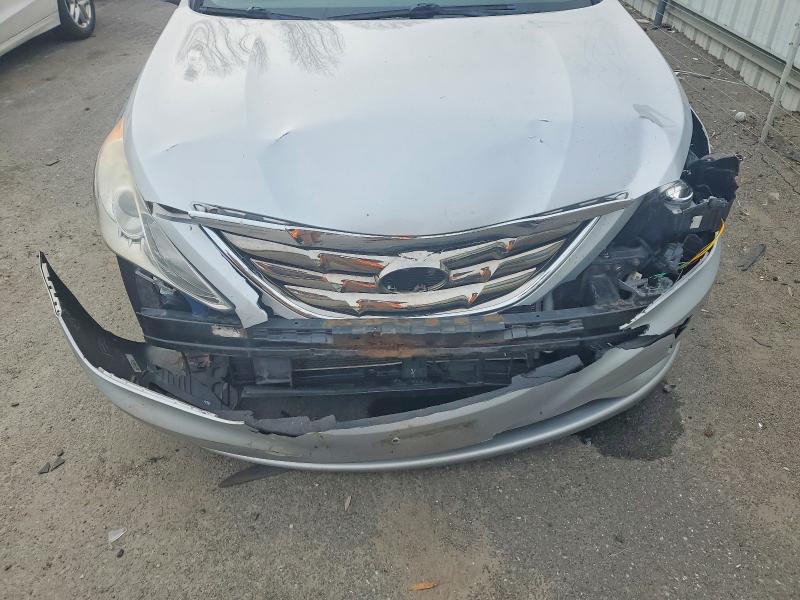 Photo 11 from auction – 2011 HYUNDAI SONATA with VIN 5NPEC4AC6BH305067