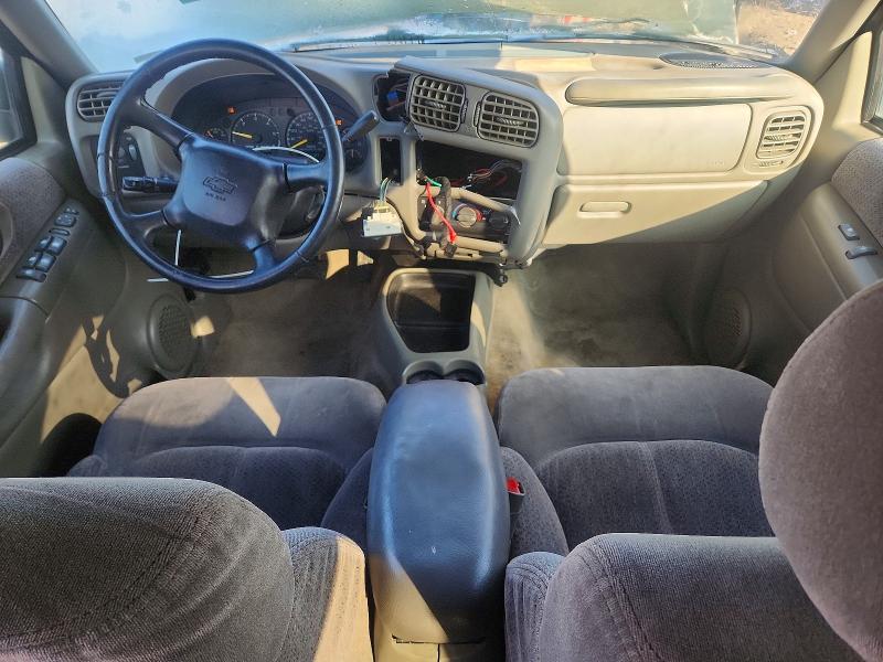 Photo 8 from auction – 2001 CHEV BLAZER with VIN 1GNDT13W21K208473