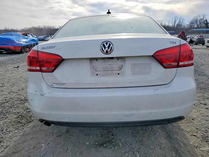 Photo 6 from auction – 2015 VOLKSWAGEN PASSAT with VIN 1VWAS7A36FC115545