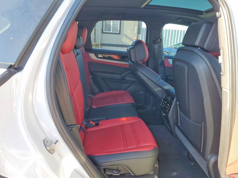 Photo 11 from auction – 2025 PORSCHE CAYENNE with VIN WP1AA2AY9SDA04141
