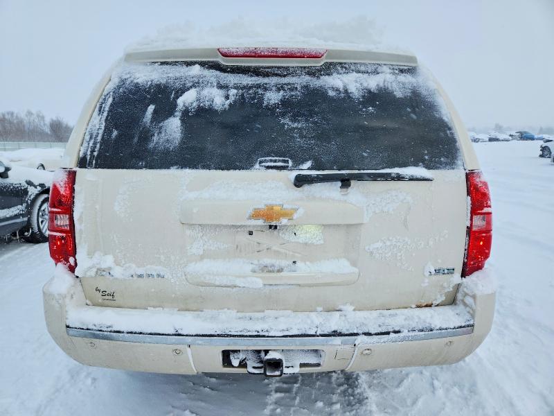 Photo 6 from auction – 2010 CHEVROLET SUBURBAN K with VIN 1GNUKKE39AR253297