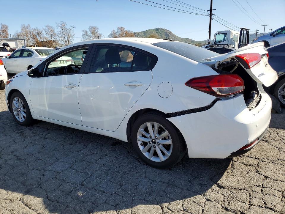 Photo 2 from auction – 2017 KIA FORTE LX with VIN 3KPFL4A72HE047439