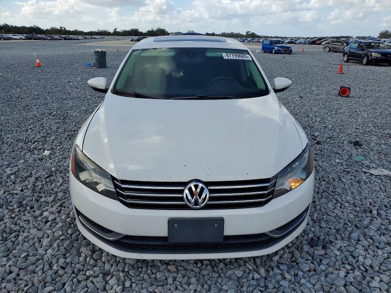 Photo 5 from auction – 2012 VOLKSWAGEN PASSAT SE with VIN 1VWBN7A35CC009711