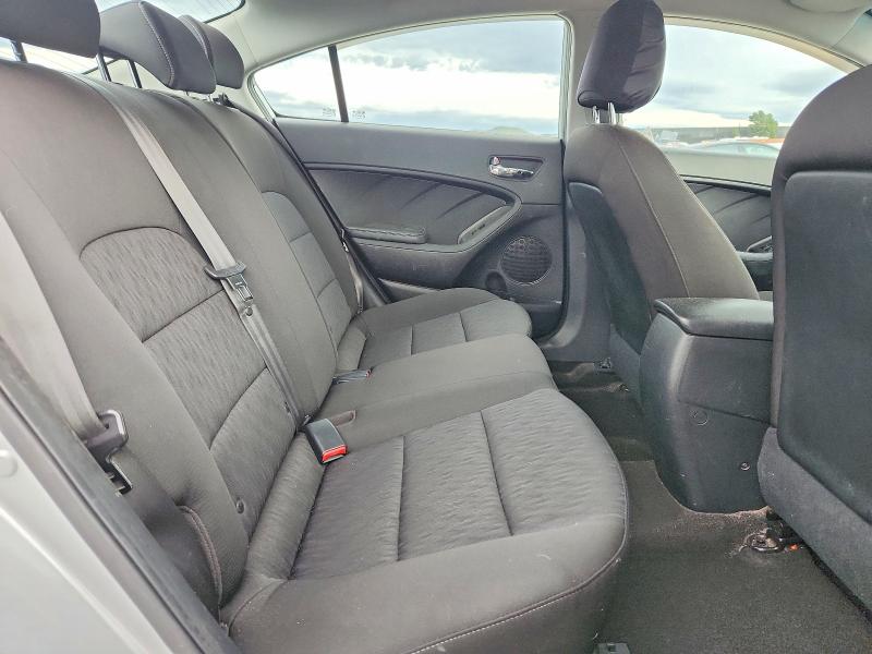 Photo 10 from auction – 2016 KIA FORTE LX with VIN KNAFK4A62G5577671