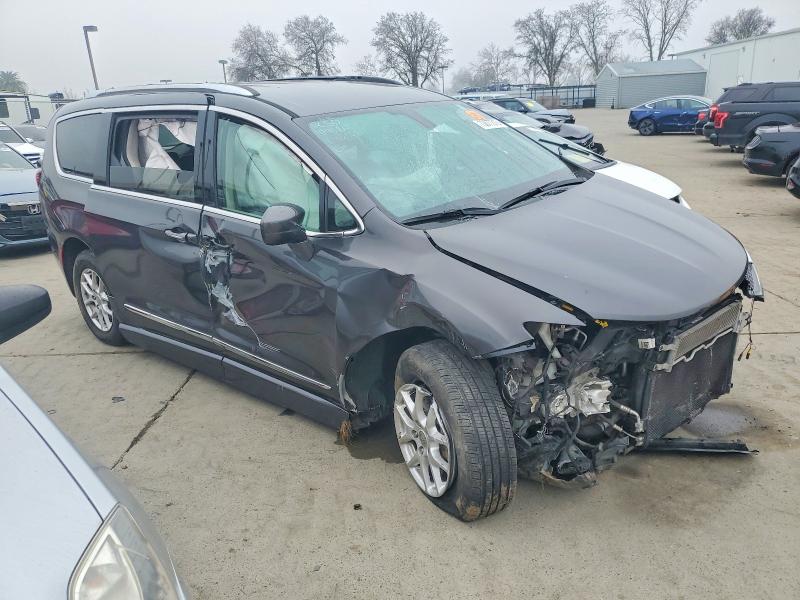 Photo 4 from auction – 2020 CHRYSLER PACIFICA T with VIN 2C4RC1BG3LR125311